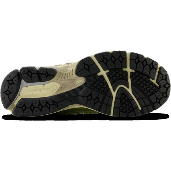 NWT New Balance Men\'s 1906R Yellow / Parchment U1906RND Size 9.5 main image 6